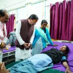मुख्यमंत्री पुष्कर सिंह धामी ने जिला अस्पताल पहुंच मरीजों का जाना हालचाल, बेहतर स्वास्थ्य सुविधाओं का दिया भरोसा