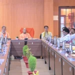 आयुष्मान कार्डधारकों को बड़ी राहत, अब नहीं लगाने होंगे राजधानी के चक्कर : योगी सरकार