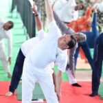 मुख्यमंत्री ने बनबसा में किया सामूहिक योगाभ्यास, योग को दैनिक जीवन का हिस्सा बनाने का किया आह्वान